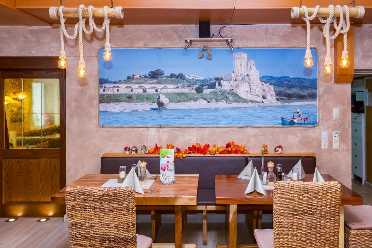 גיינברג Zum Kleinen Italiener - Ristorante Pizzeria Pension מראה חיצוני תמונה