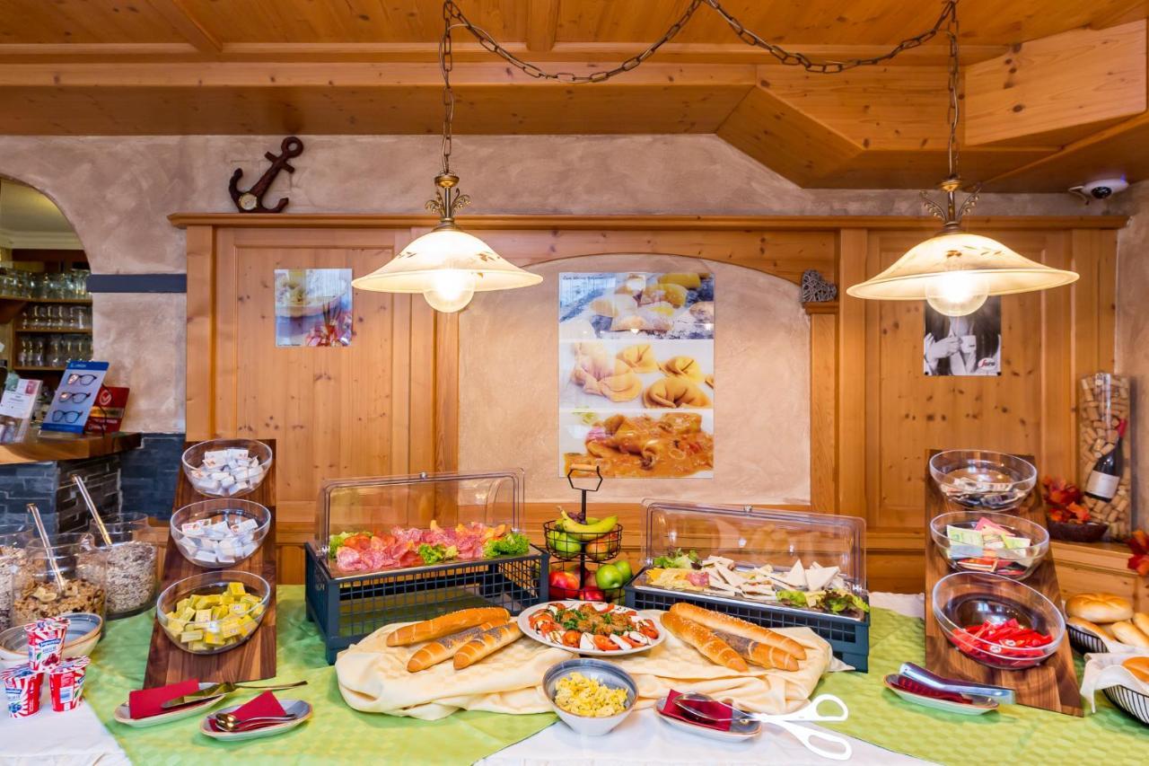 גיינברג Zum Kleinen Italiener - Ristorante Pizzeria Pension מראה חיצוני תמונה